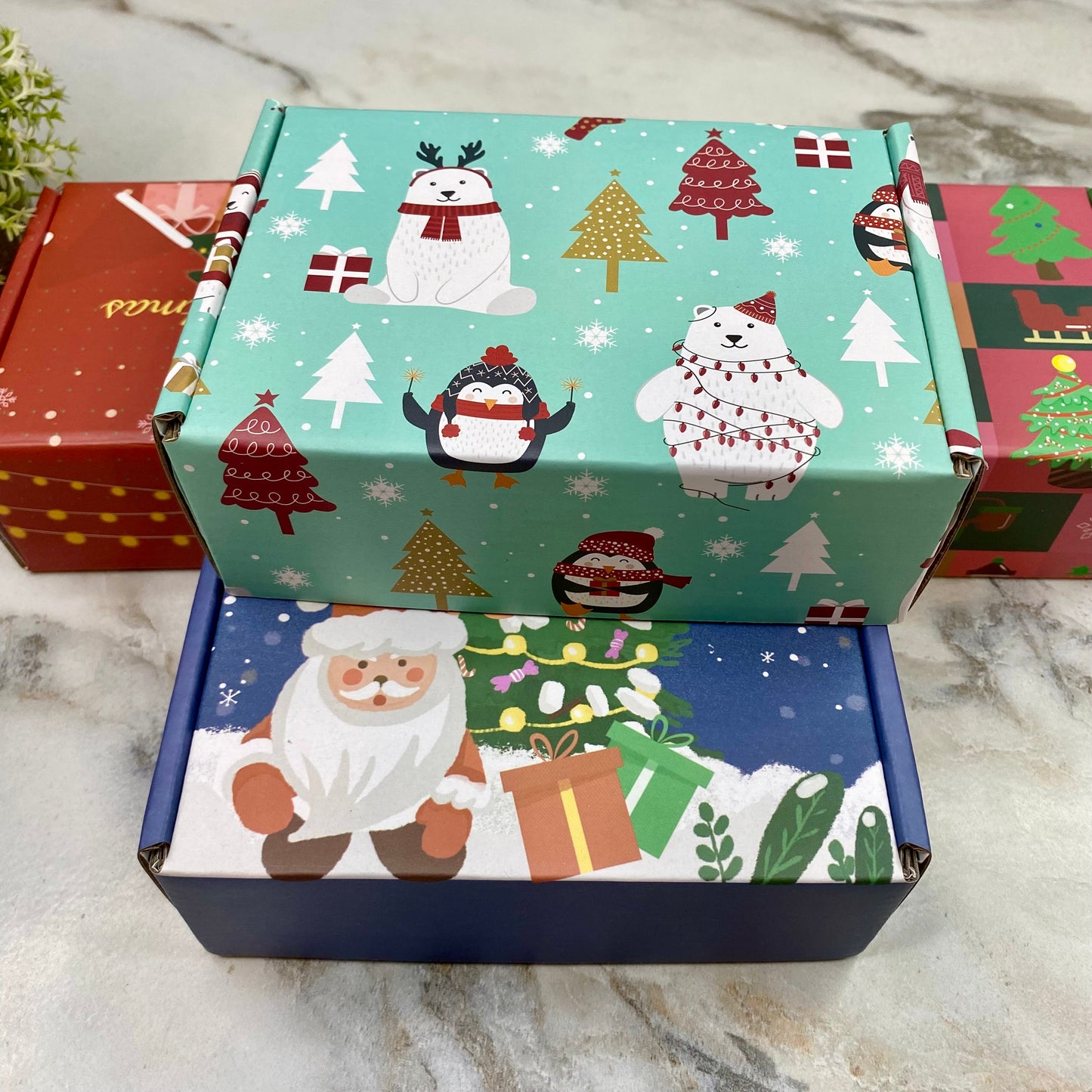 Christmas Gift Box with Crinkle Paper - Small